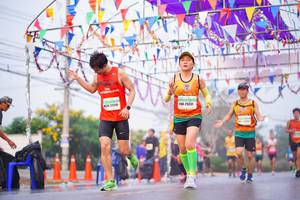 BIB: 219, 25231
                            <button type="button" onclick="openModal(9964093)" class="btn btn-primary btn-sm float-right btn-popup" data-toggle="modal" data-target=".modal-high-quality">
                        <i class="fas fa-shopping-cart"></i> Add to Cart
                    </button>
                                            <button type="button" onclick="isThisMe(9964093, true)" class="btn btn-success btn-sm float-right btn-popup btn-isme hidden" data-toggle="tooltip" data-placement="bottom" title="นี่คือรูปของคุณใช่ไหม คลิกที่นี่เพื่อเอาเข้าอัลบั้ม">
                        <i class="fas fa-plus"></i> Add to album
                    </button>
                    <button type="button" onclick="isThisMe(9964093, false)" class="btn btn-warning btn-sm float-right btn-popup btn-isnotme hidden">
                        <i class="fas fa-ban"></i> Remove from album
                    </button>